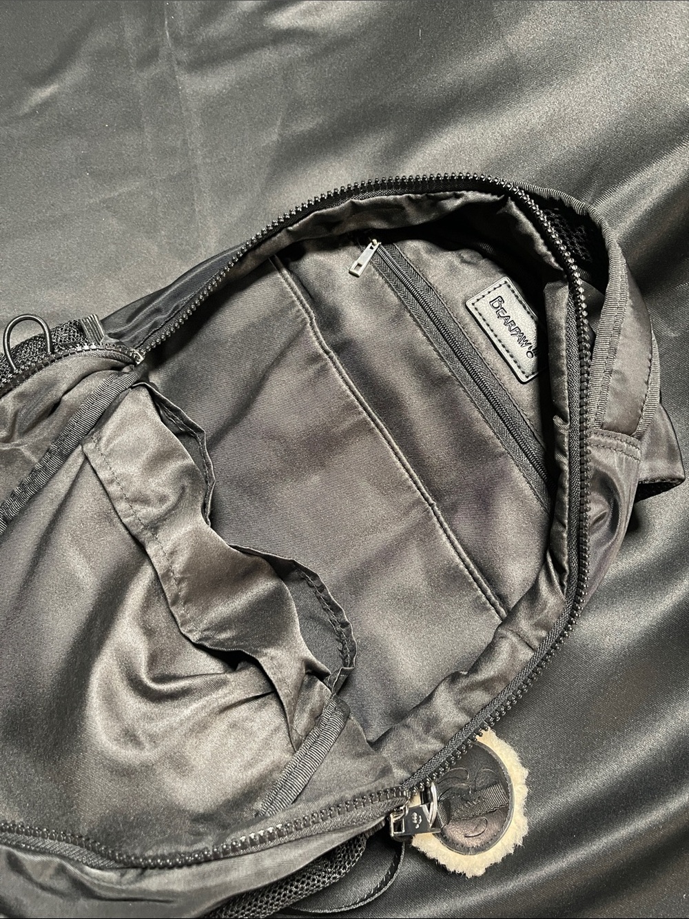 Bearpaw Women’s Bungee Cord Backpack NWOT - Picture 7 of 7